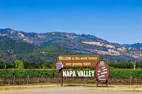 Napa Valley welcome sign.