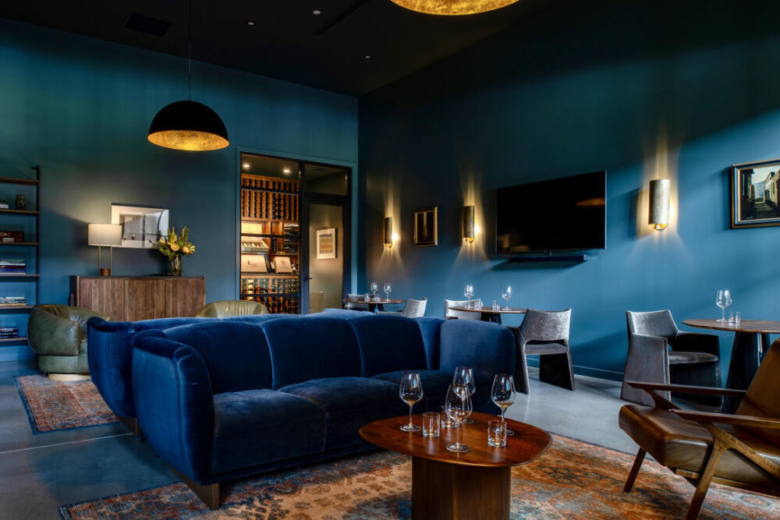 Woodinville Key Club Lounge